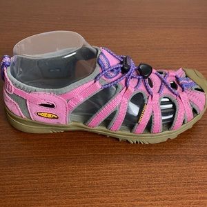Keen hiking sandals pink size 6